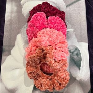 Velvet Scrunchie Set of 4 - Pinks and Reds